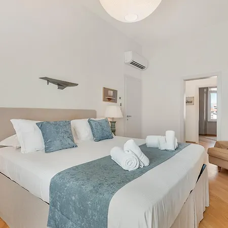 Lejlighed Golden Luxe - Penthouse Diamond In The Sky With A Sea View Viareggio