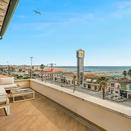 Golden Luxe - Penthouse Diamond In The Sky With A Sea View Viareggio