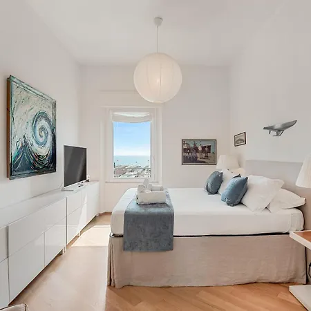 Golden Luxe - Penthouse Diamond In The Sky With A Sea View Apartment Viareggio