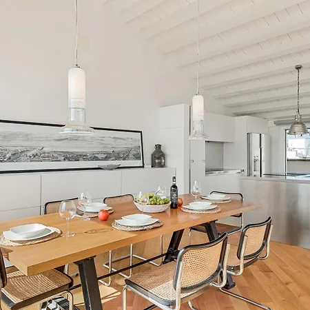 Golden Luxe - Penthouse Diamond In The Sky With A Sea View *