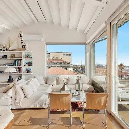 Golden Luxe - Penthouse Diamond In The Sky With A Sea View Viareggio
